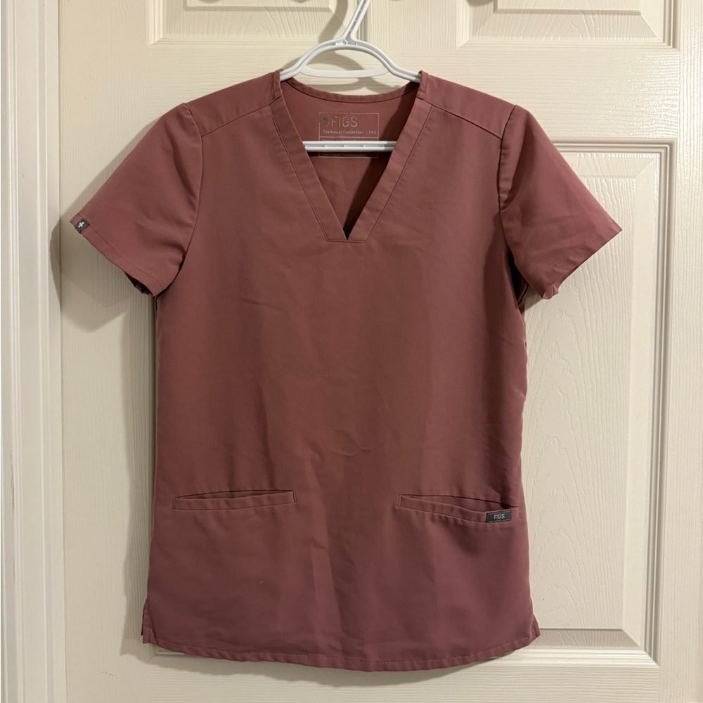 Figs Mineral Mauve Casma Three-Pocket Scrub Top